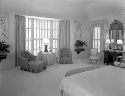 Dr. and Mrs. Leon Levy, residence at 1409 S. Ocean Blvd., Palm Beach, 1959. Creator: Gottscho-Schleisner, Inc.