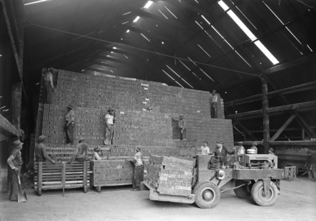 Hutton Brick Works, Kingston, New York, 1939. Creator: Gottscho-Schleisner, Inc.