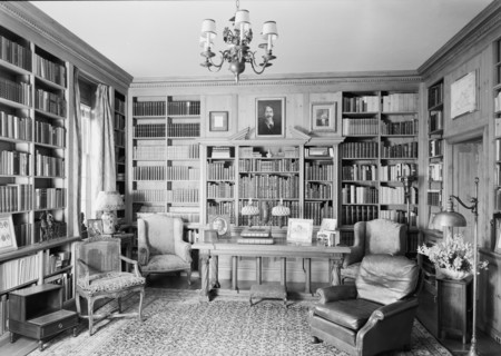 Edwin J. Beinecke, residence in Greenwich, Connecticut, 1942. Creator: Gottscho-Schleisner, Inc.