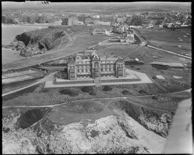 The Headland Hotel, Newquay, Cornwall, c1930s. Creator: Arthur William Hobart.