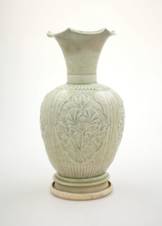 Vase with scalloped mouth, 1279-1368. Creator: Unknown.