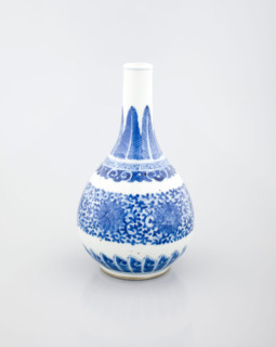Bottle vase, c1644-1911. Creator: Unknown.