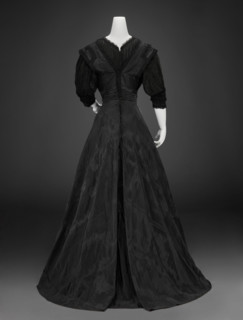 Dress (possibly for mourning), about 1910. Creator: Unknown.