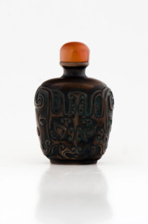 Snuff bottle with stopper, 18th century. Creator: Unknown.