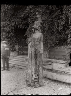 Marchesa Luisa Casati at Palazzo Venier dei Leoni, 1913. Creator: Fortuny y Madrazo, Mariano (1871-1949).