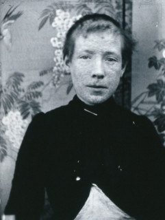 Gloucester smallpox epidemic, 1896: Ethel Cromwell, aged about 14 years, as a smallpox patient, 1896 Creator: HCF of Gloucester.