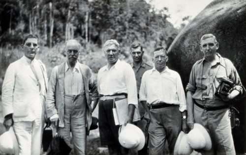 Sir Ronald Ross, JW Scharff and four others. Creator: Unknown.
