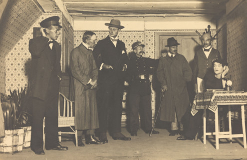 French or Belgian prisoners of war, one in drag, performing a scene from "L'anglais... 1917. Creator: Unknown.