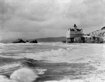 Second Cliff House (1896-1907) Hotel, San Francisco, 1902. Creator: Robert Augustus Henry L'Estrange.