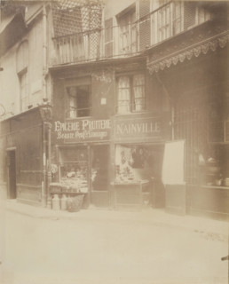 Un Coin de la Rue Sauval au No. 2, between late 19th and early 20th century. Creator: Eugene Atget.