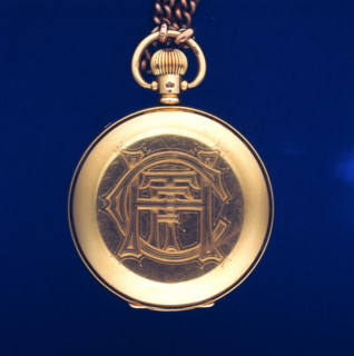 Pocket watch (glass, gold, enamel), 1919. Creators: Tavennes, Dennison Watch.