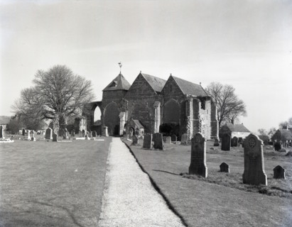 St Thomas' Church, Winchelsea, Sussex, c1955.  Creator: Arthur Charles Kirby Ware.