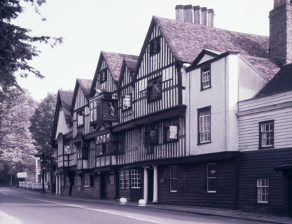 The King's Head Hotel, Chigwell, Essex, c1955.  Creator: Arthur Charles Kirby Ware.