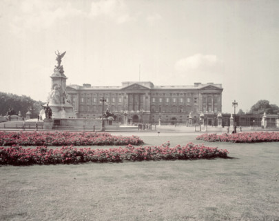Buckingham Palace, London, c1955. Creator: Arthur Charles Kirby Ware.