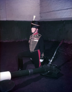 Royal Horse Artillery gun team in full dress, sergeant kneeling, c1953.  Creator: Arthur Charles Kirby Ware.