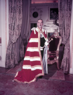 The Lord Mayor of London in his Earl's robes and holding the Crystal Sceptre, c1953.  Creator: Arthur Charles Kirby Ware.