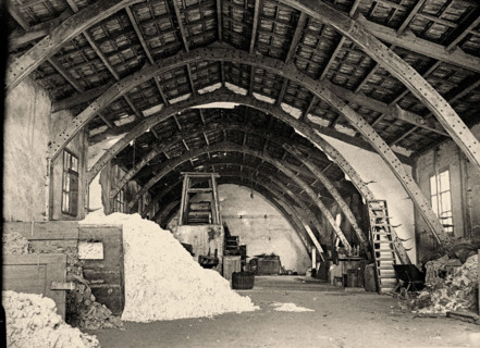 Nau Gaudi. Mataró Workers' Cooperative, The bleaching room, Between 1878 and 1883. Creator: Anon.