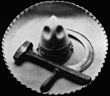 Sombrero, martillo y hoz (Hat, hammer and sickle), 1927. Creator: Tina Modotti.