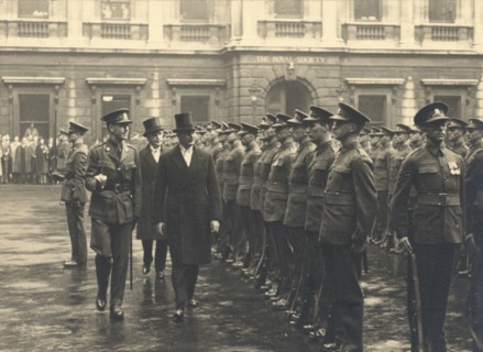 HRH the Duke of Gloucester inspecting the Artists' Rifles Guard of Honour..., April 1939. Creators: Topical Press Agency, Unknown.