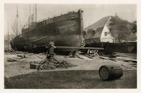 Getting Ready for Fishing, 1887. Creators: Peter Henry Emerson, Alfred Dawson.