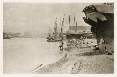 In the Yarmouth River, 1887. Creators: Peter Henry Emerson, Walter L. Colls.