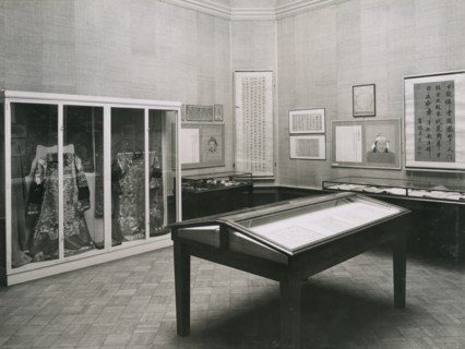 Gallery views of the 'International Exhibition of Chinese Art' held at the Royal Academy, 1935. Creator: Unknown.