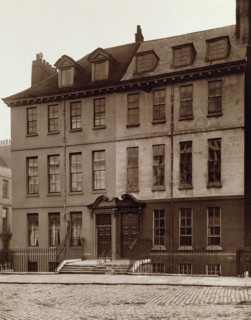 Old House, Queen Square, Bloomsbury, c1883. Creator: Henry Dixon & Son.