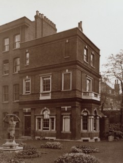 Clement's Inn - Garden House, 1885. Creator: Henry Dixon & Son.