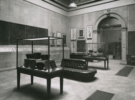 Gallery 7, Royal Academy of Arts, International Exhibition of Chinese Art 1935-36, 1935. Creator: Unknown.