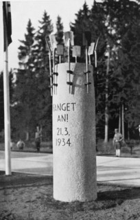 Post indicating the beginning of the construction of the Munich motorway (1934)