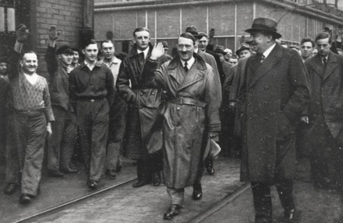 Hitler visite une usine de Rhénanie-Westphalie, 1936