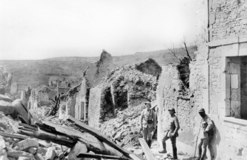 Les ruines de Craonne en 1917.