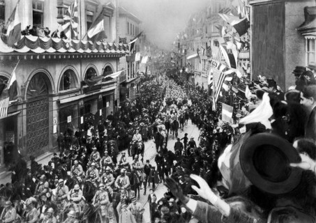 Entree de l'armee francaise a Mulhouse en Alsace - 11 Novembre 1918, la victoire de la France et