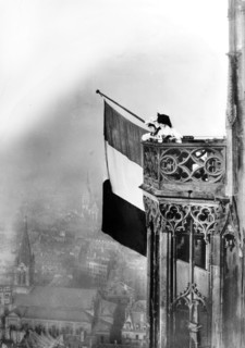 - La libération de Strasbourg - Strasbourg accueille en Novembre 1918 l'armée française , ces