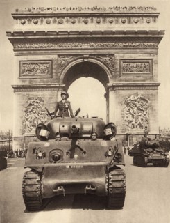 Le général Leclerc, le 8 mai 1945