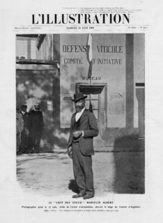 Marcelin Albert (1851-1921), le "Chef des Gueux", photographié le 17 juin 1907, devant le siège du