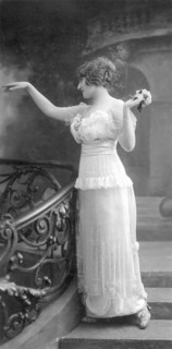 Photographie de mode du début du 20e siècle (1900-1914).  Collection Talbot. MODE