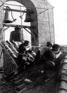 Republican militiamen on the roof of the Sigüenza church, 1936