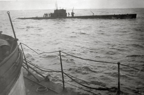 Torpedoing of a submarine from the Republican camp, 1936