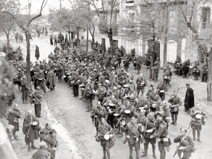 Nationalist soldiers marching over Madrid, 1936