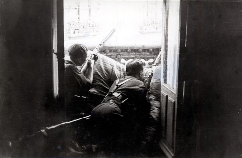 Fightings in the streets of Toledo, 1936