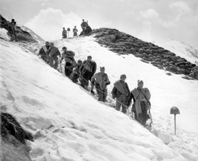 Troupes républicaines espagnoles en route pour la France, 1938