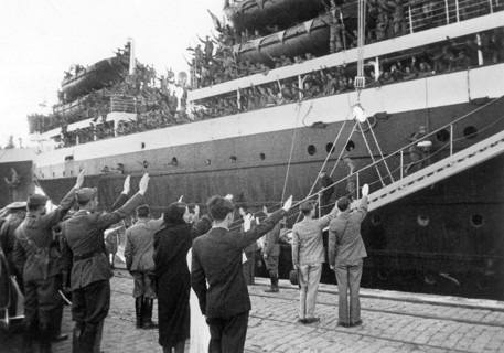 Légionnaires italiens de retour de la guerre en Espagne