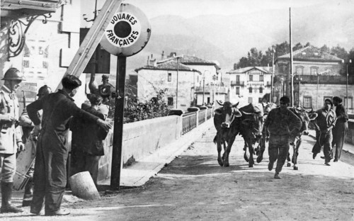 Spanish refugees near the French frontier, 1936