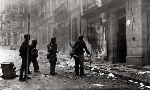 La ville d'Irun en ruines, en septembre 1936