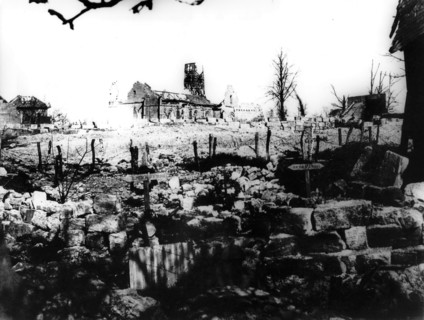 Ruines de l’église de damigny