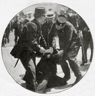La translation des cendres de M Emile Zola au Panthéon le jeudi 4 juin 1908.