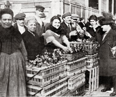 Vente de muguet le 1er mai 1921