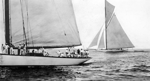 Le 22 août 1903, au large de New York, quelques secondes après le départ de la première épreuve de