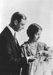 Le duc d'York, futur roi de Grande-Bretagne George VI, son épouse Elizabeth (née Bowes-Lyon) et